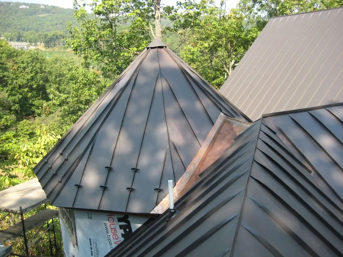 Professional Roof Tarp Installation by Craftsman Roofing in Harbor Gateway North